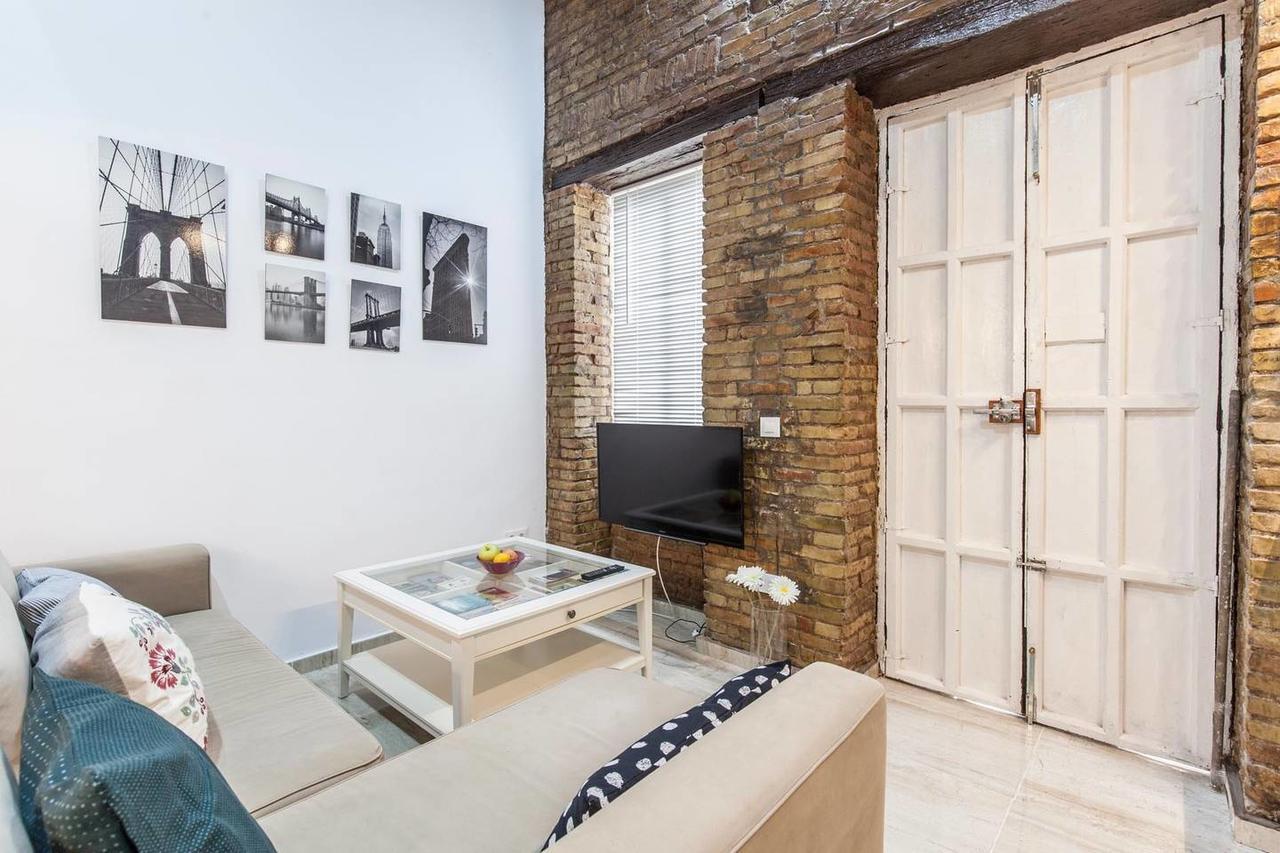 Nice Apartment In The Heart Of Seville Exterior photo